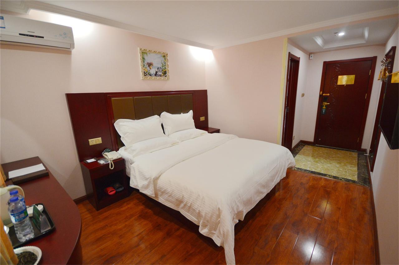 Shells Hanzhong City High Railway Station Renmin Road Hotel Buitenkant foto