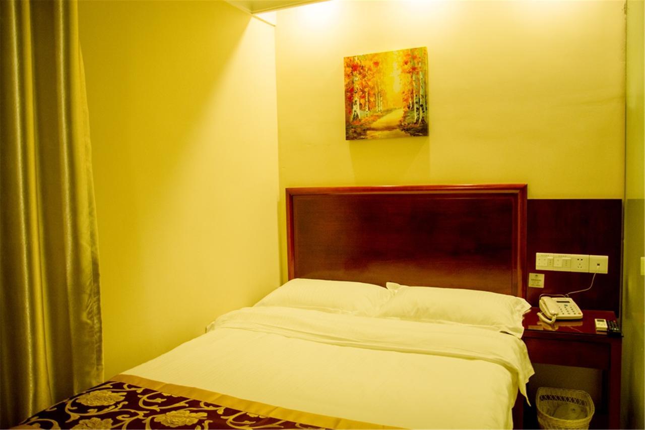 Shells Hanzhong City High Railway Station Renmin Road Hotel Buitenkant foto